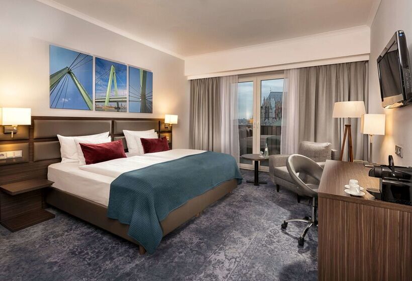 هتل Wyndham Köln