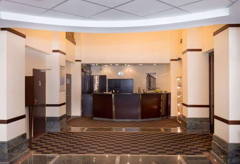 هتل Wyndham Köln