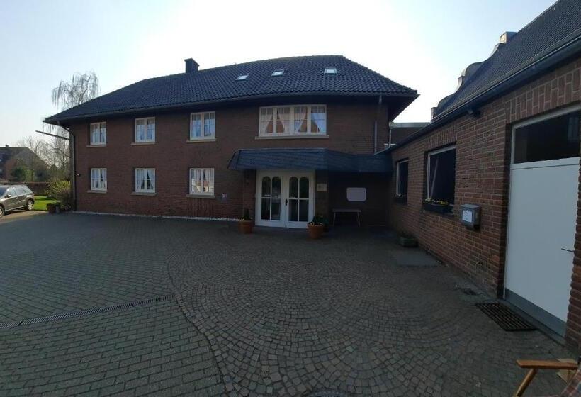 فندق Zur Brücke