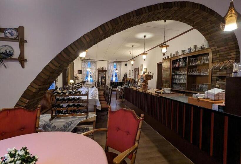 فندق Zur Brücke