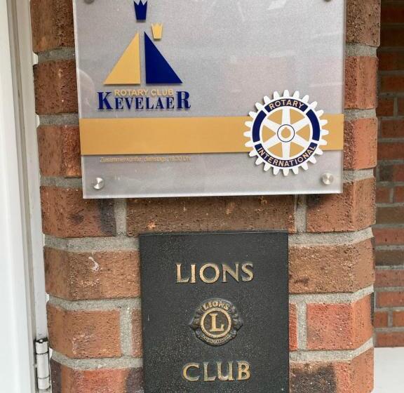 فندق Zur Brücke