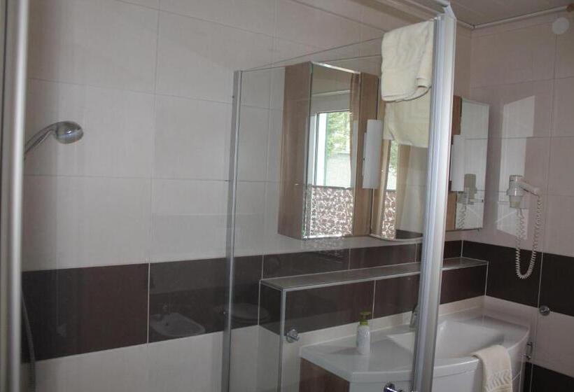 فندق Zur Erholung