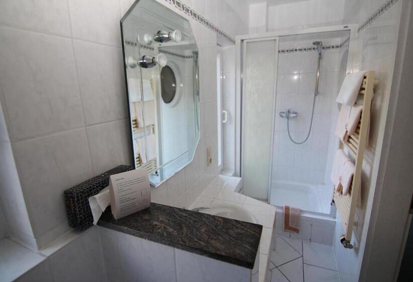 호텔 Zur Schönen Aussicht