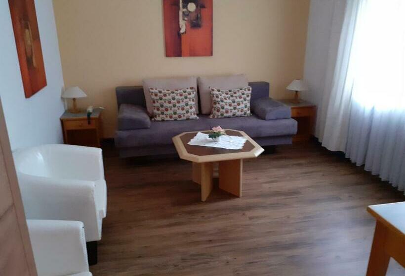 Land Gut Hotel Zum Alten Forsthaus   Aufladestation Für Elektroautos