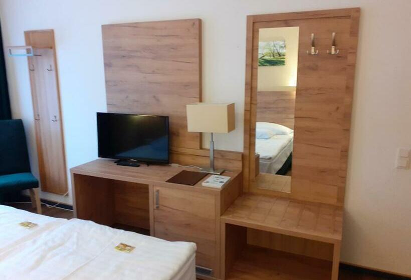 Land Gut Hotel Zum Alten Forsthaus   Aufladestation Für Elektroautos