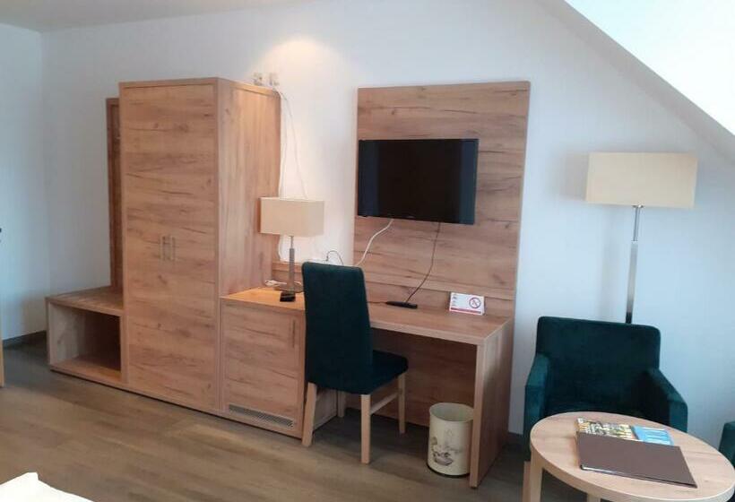 Land Gut Hotel Zum Alten Forsthaus   Aufladestation Für Elektroautos