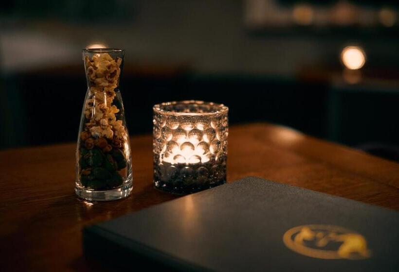 Fuchsbau Romantik Hotel & Spa Restaurant & Fox Bar