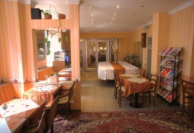 ホテル City  Mannheim