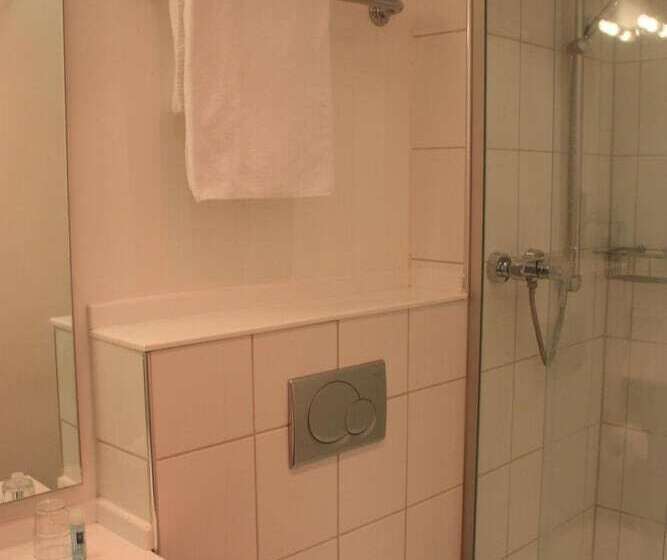 בית מלון כפרי Admiral