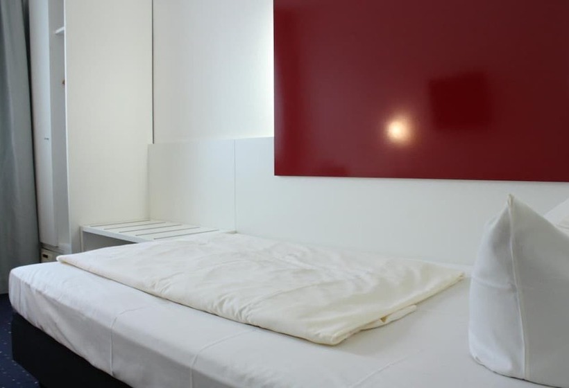 בית מלון כפרי Admiral