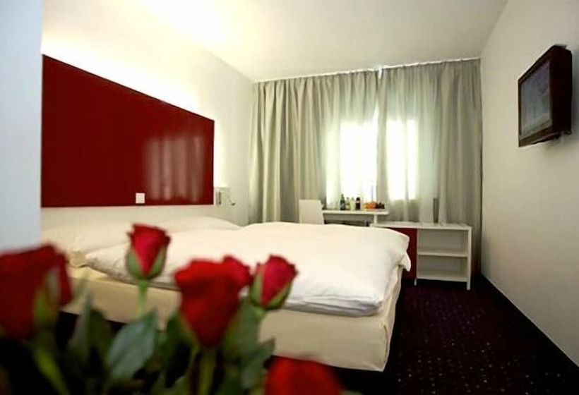 בית מלון כפרי Admiral