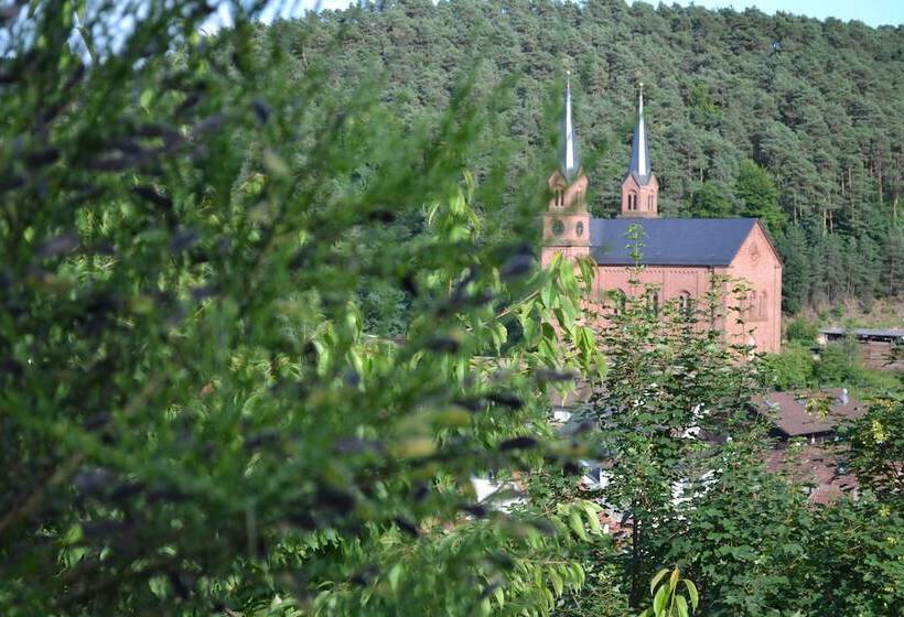 Отель Am Hirschhorn   Wellness   Spa   And More