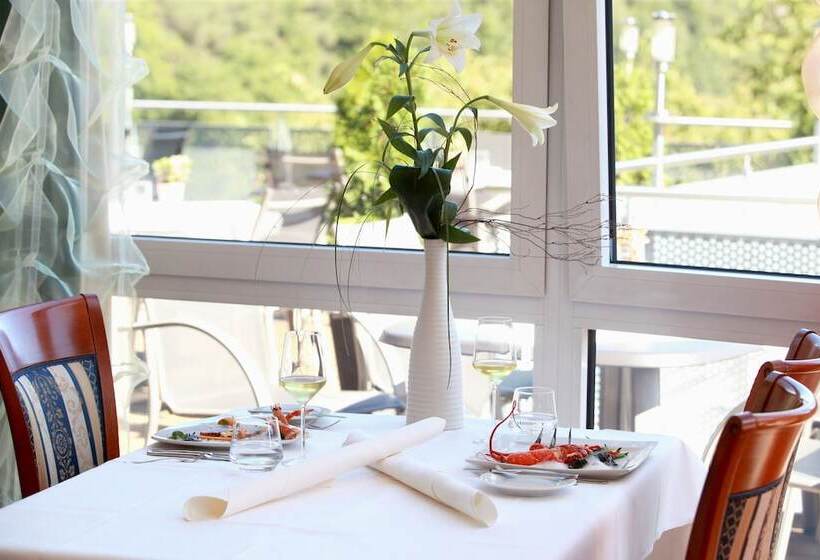 Отель Am Hirschhorn   Wellness   Spa   And More