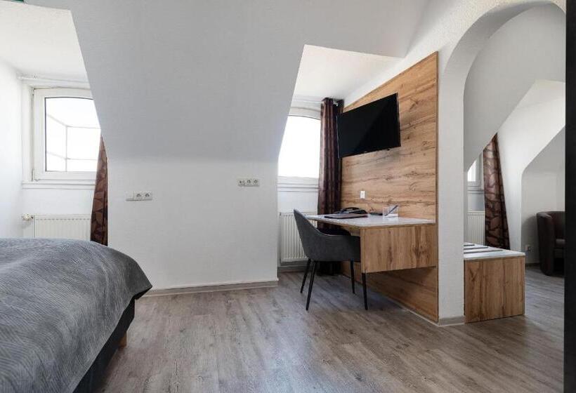 Отель Am Ludwigsplatz