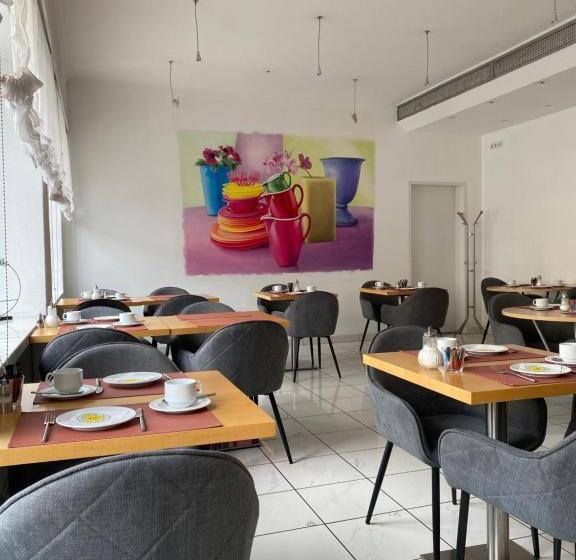 Отель Am Ludwigsplatz