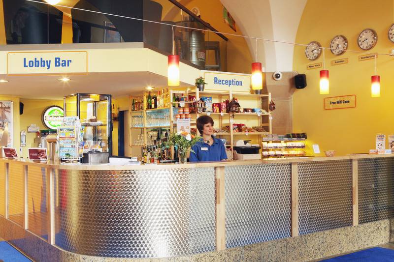 Hotelli a&o Karlsruhe Hauptbahnhof