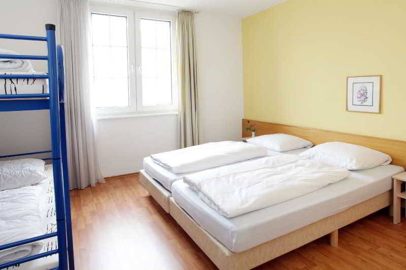 Hotelli a&o Karlsruhe Hauptbahnhof