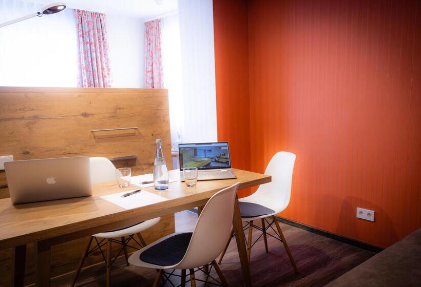 בית מלון כפרי Azenberg