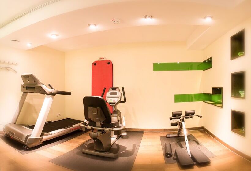 בית מלון כפרי Azenberg