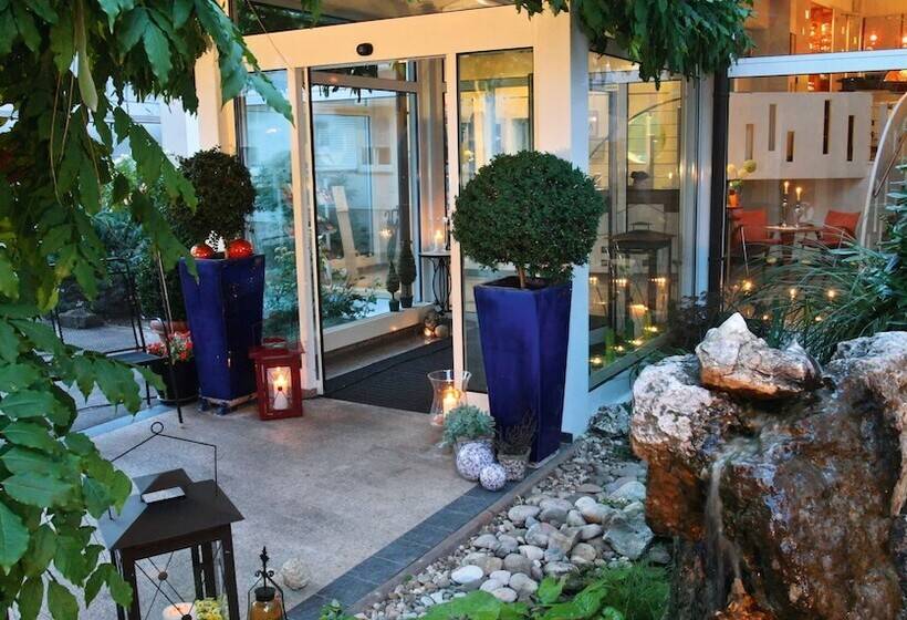 בית מלון כפרי Azenberg