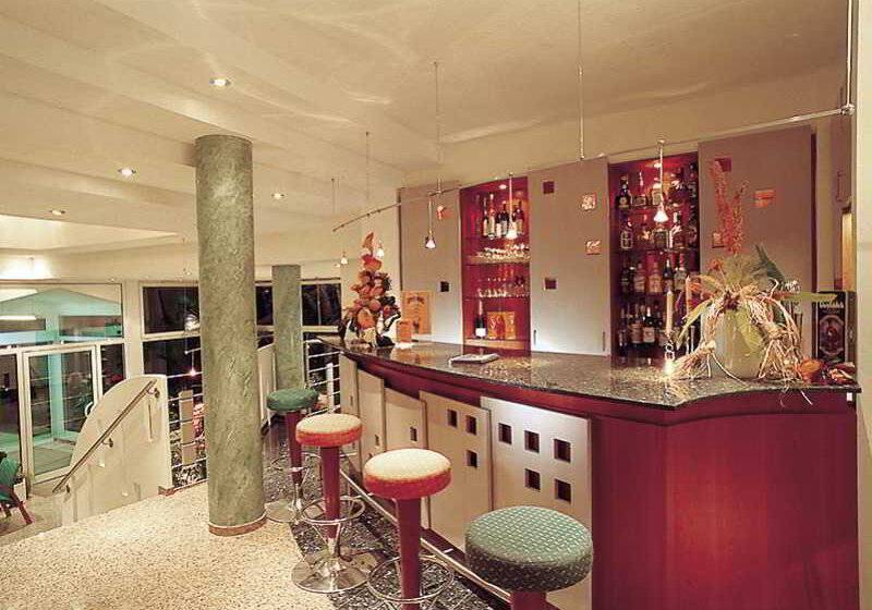 בית מלון כפרי Azenberg