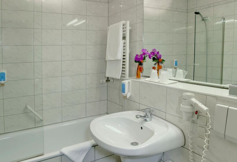 Отель Best Western  Frankfurt Airport Neuisenburg