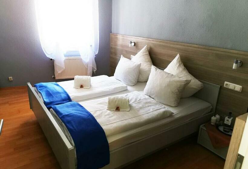 Отель Brunnenhof