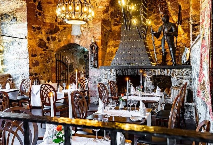 Burghotel Staufenberg