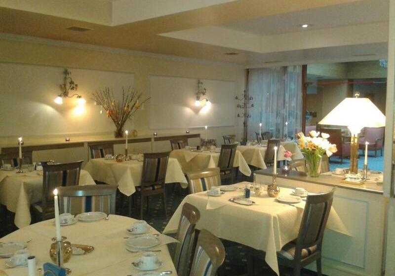 בית מלון כפרי Central