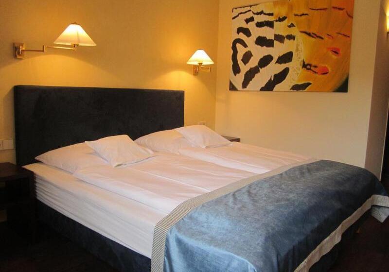 בית מלון כפרי Central