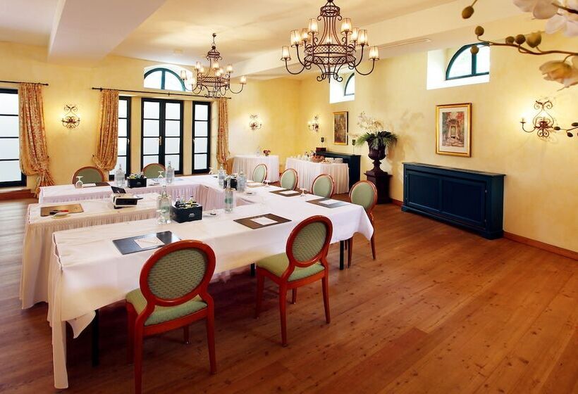 ホテル Deidesheimer Hof