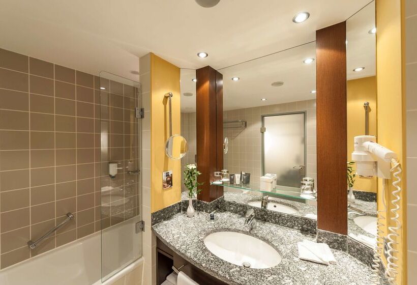 فندق Essential By Dorint Frankfurt Niederrad