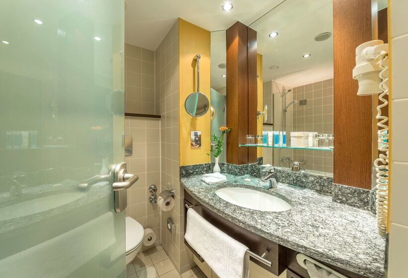 فندق Essential By Dorint Frankfurt Niederrad