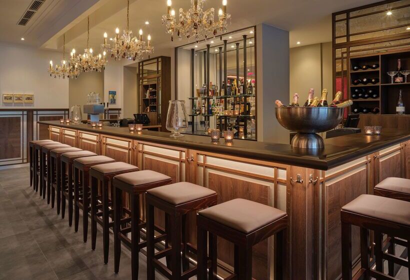 فندق Dorint Pallas Wiesbaden