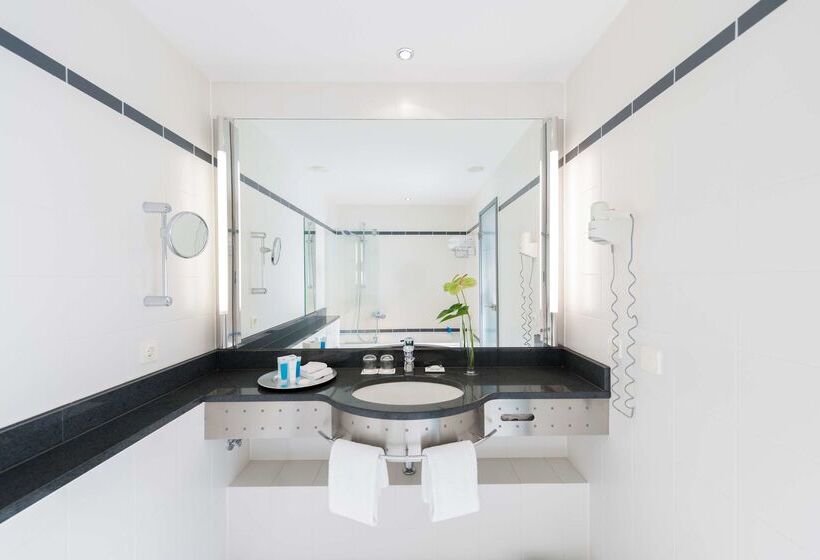 فندق Dorint Pallas Wiesbaden