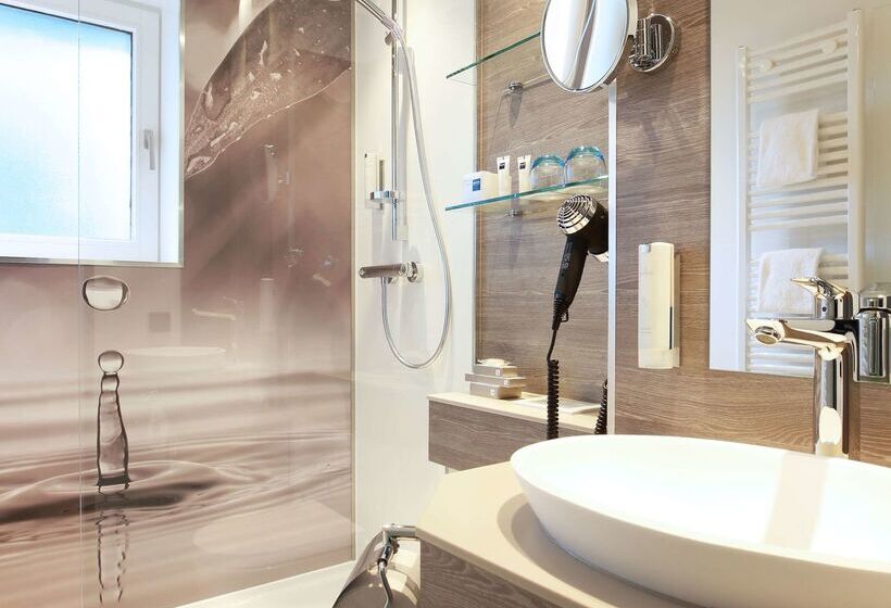 בית מלון כפרי Dorint Resort Winterberg