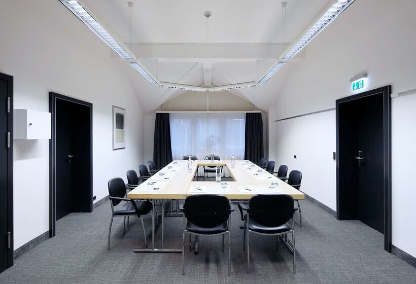 هتل Dorint Resort Winterberg