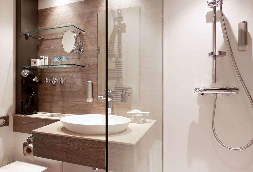 هتل Dorint Resort Winterberg