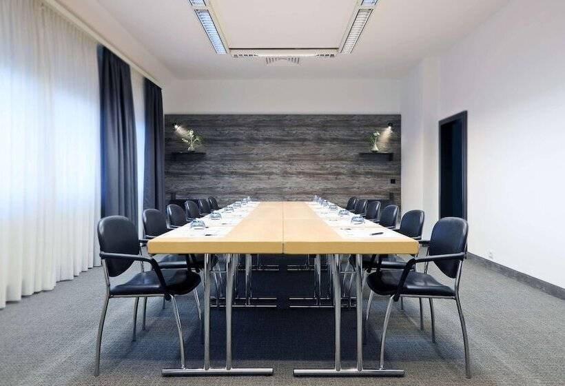 בית מלון כפרי Dorint Resort Winterberg