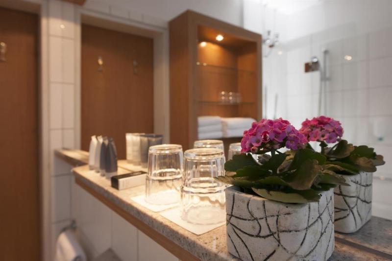 هتل Dorint Resort Winterberg