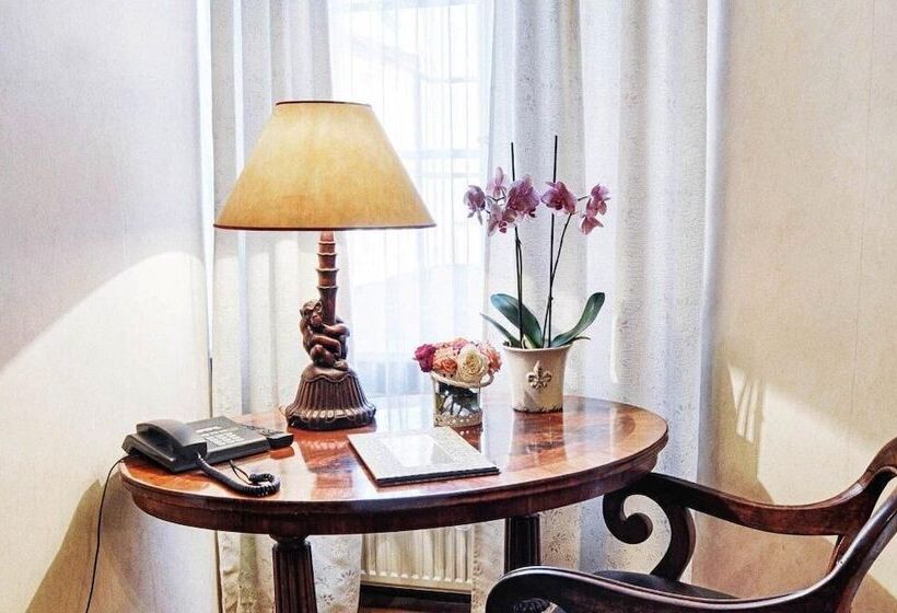 ホテル Drei Lilien