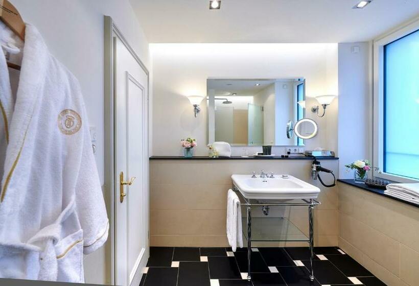 ホテル Grand Hessischer Hof   Frankfurt