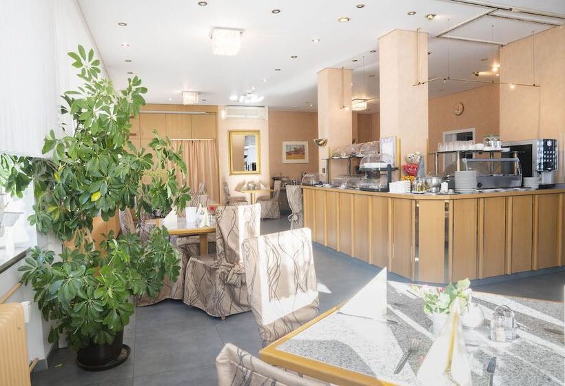 Отель Hansa Stuttgart City