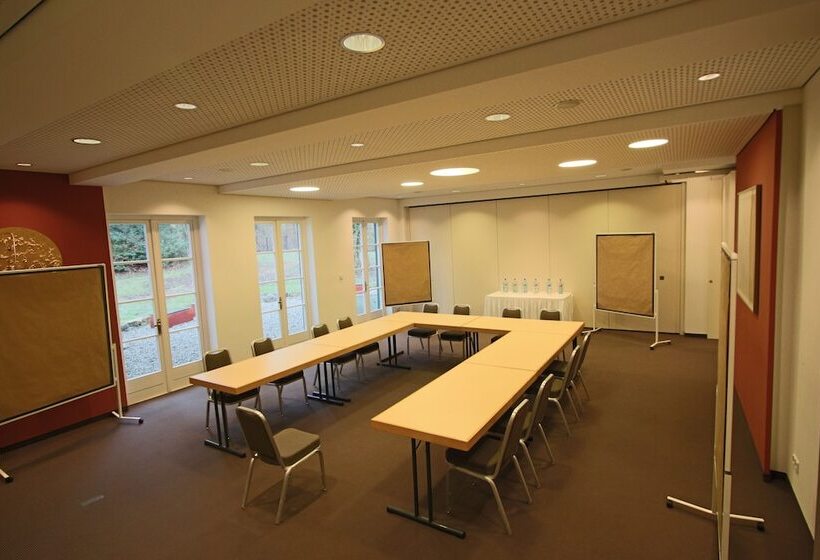 Отель Hardtwald