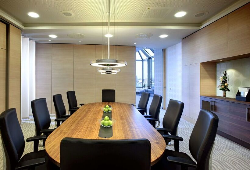 בית מלון כפרי Hilton Mainz