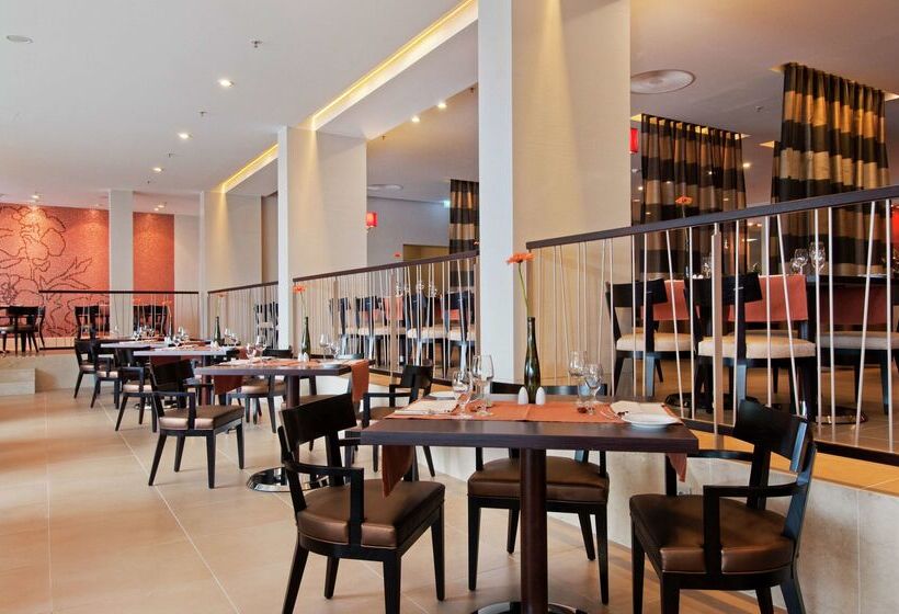 בית מלון כפרי Hilton Mainz