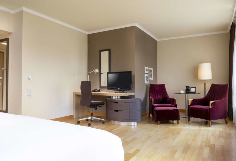 בית מלון כפרי Hilton Mainz