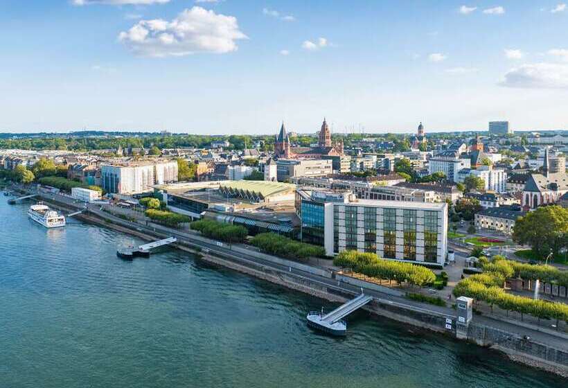 בית מלון כפרי Hilton Mainz