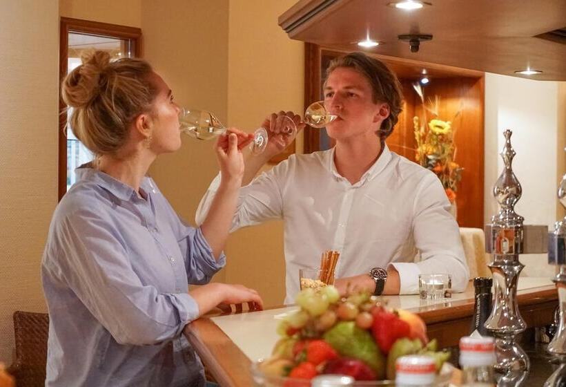 בית מלון כפרי Hirsch