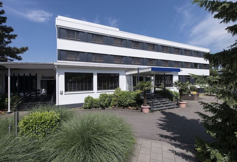 Отель Ibis Styles Offenburg City